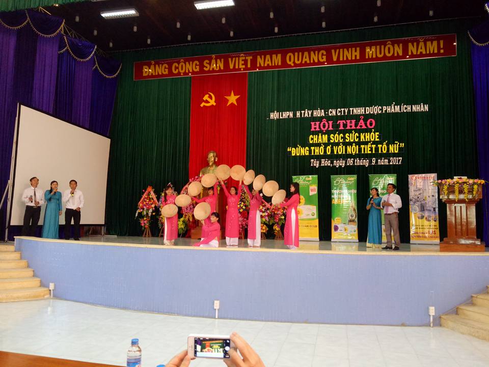 Hội LHPN huyện Phú Hòa và Tây Hòa phối hợp tổ chức chương trình tư vấn chăm sóc sức khỏe cho hội viên, phụ nữ